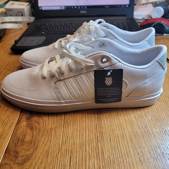 Man's Sneaker - Picture 5 of 7